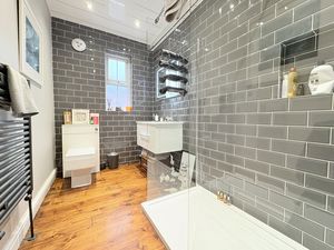 Photo 21- click for photo gallery